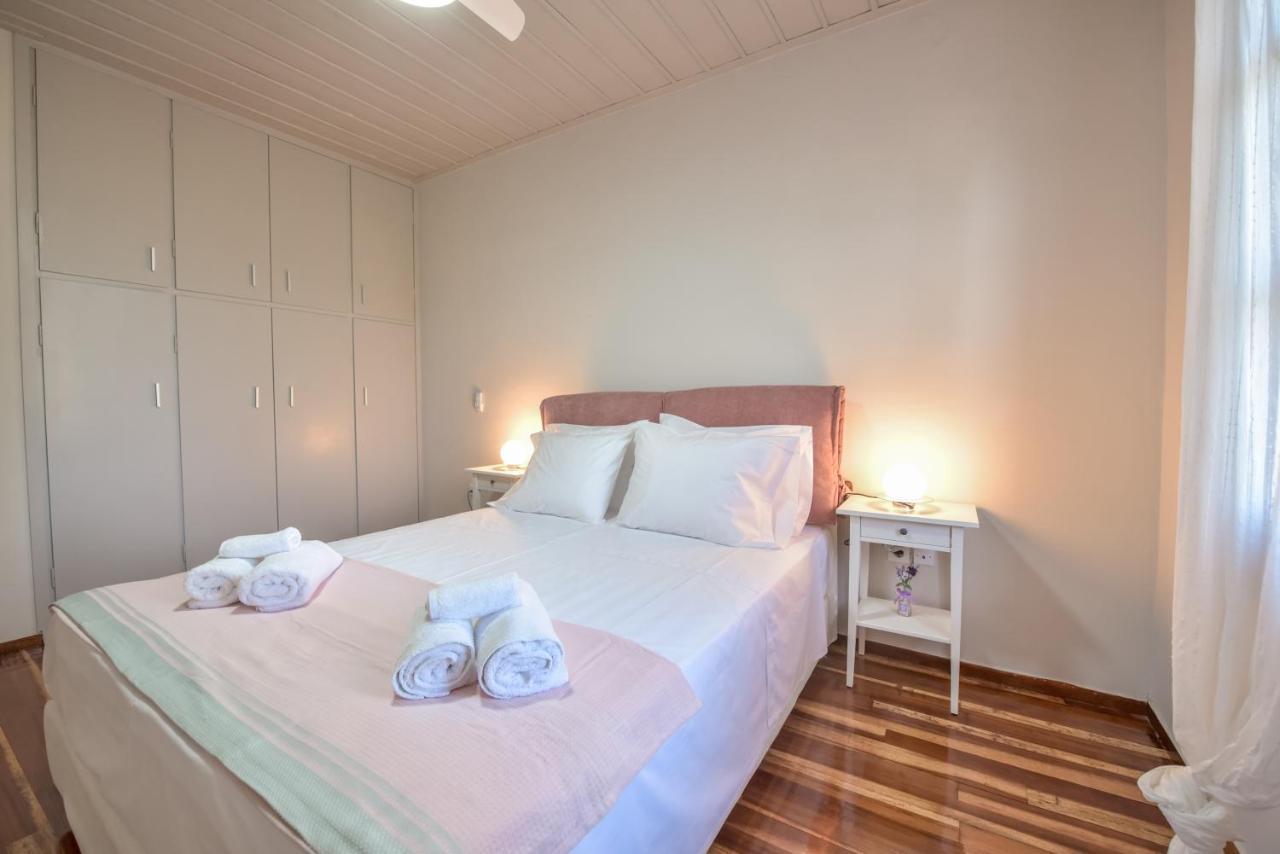 Alexandre Maison Beachfront Gialova Vacation Home Eksteriør billede