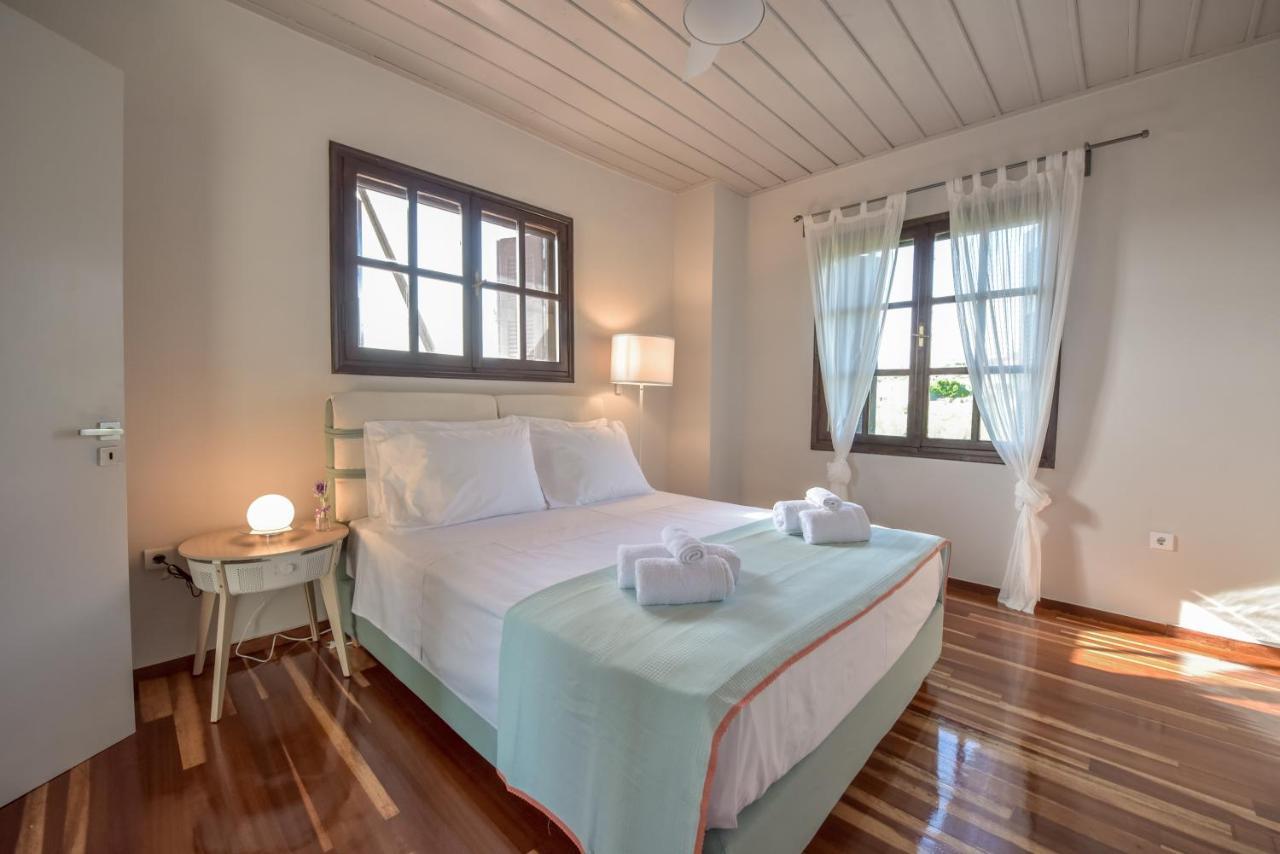 Alexandre Maison Beachfront Gialova Vacation Home Eksteriør billede