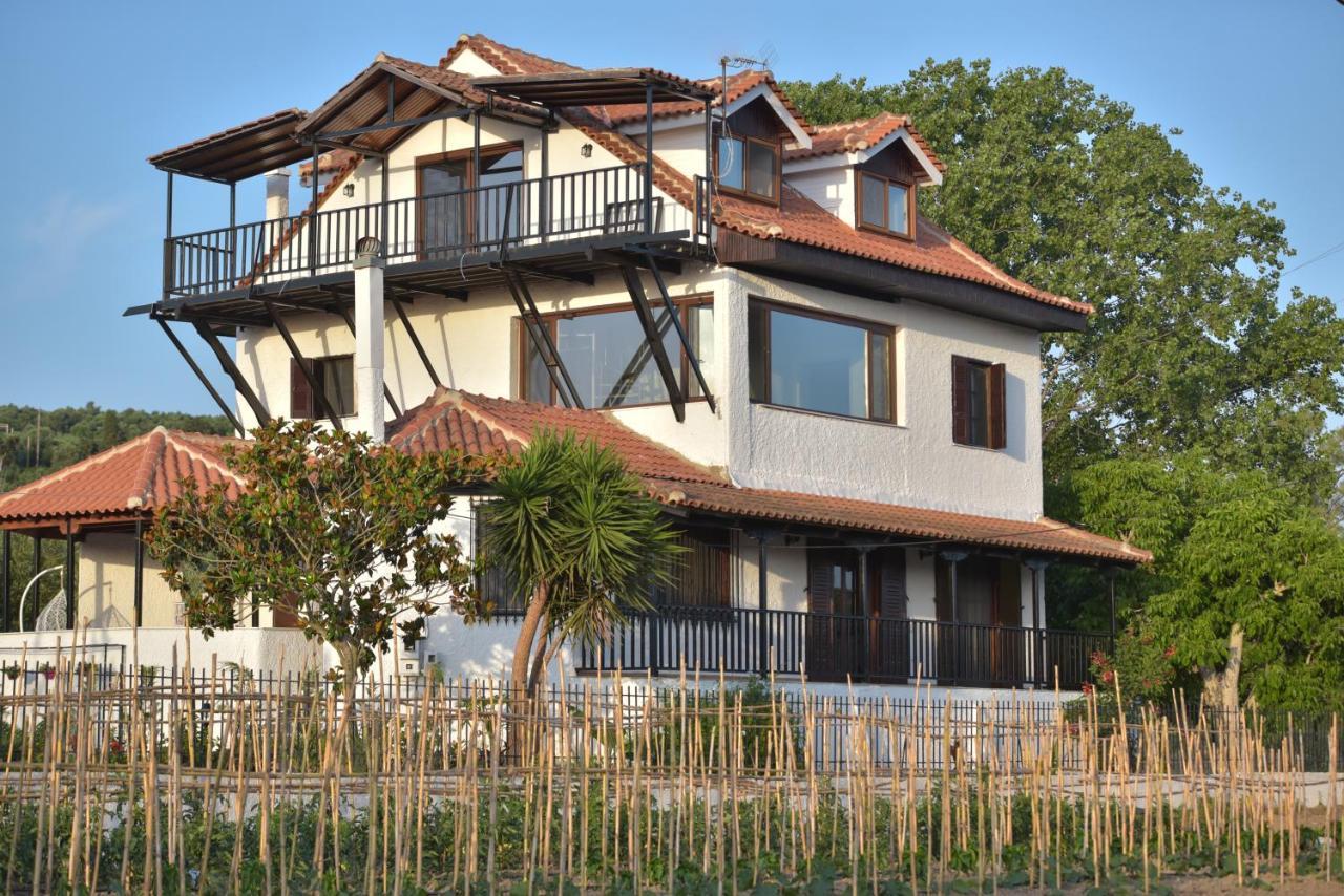 Alexandre Maison Beachfront Gialova Vacation Home Eksteriør billede