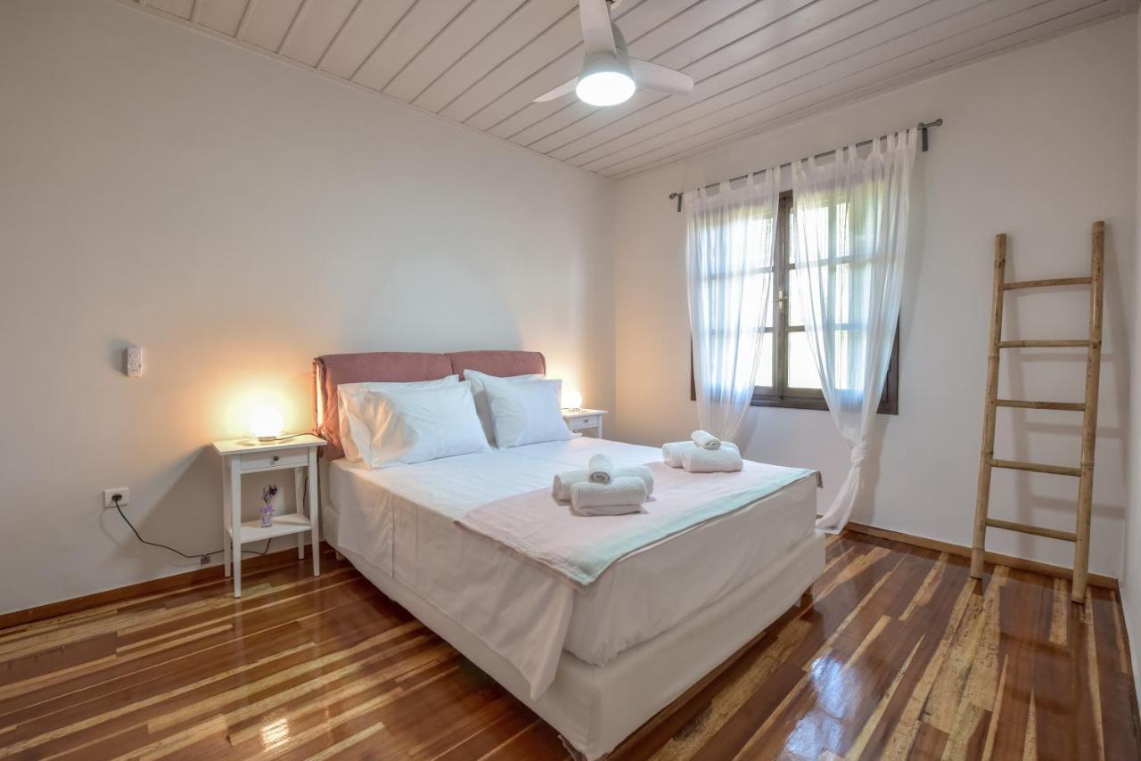 Alexandre Maison Beachfront Gialova Vacation Home Eksteriør billede