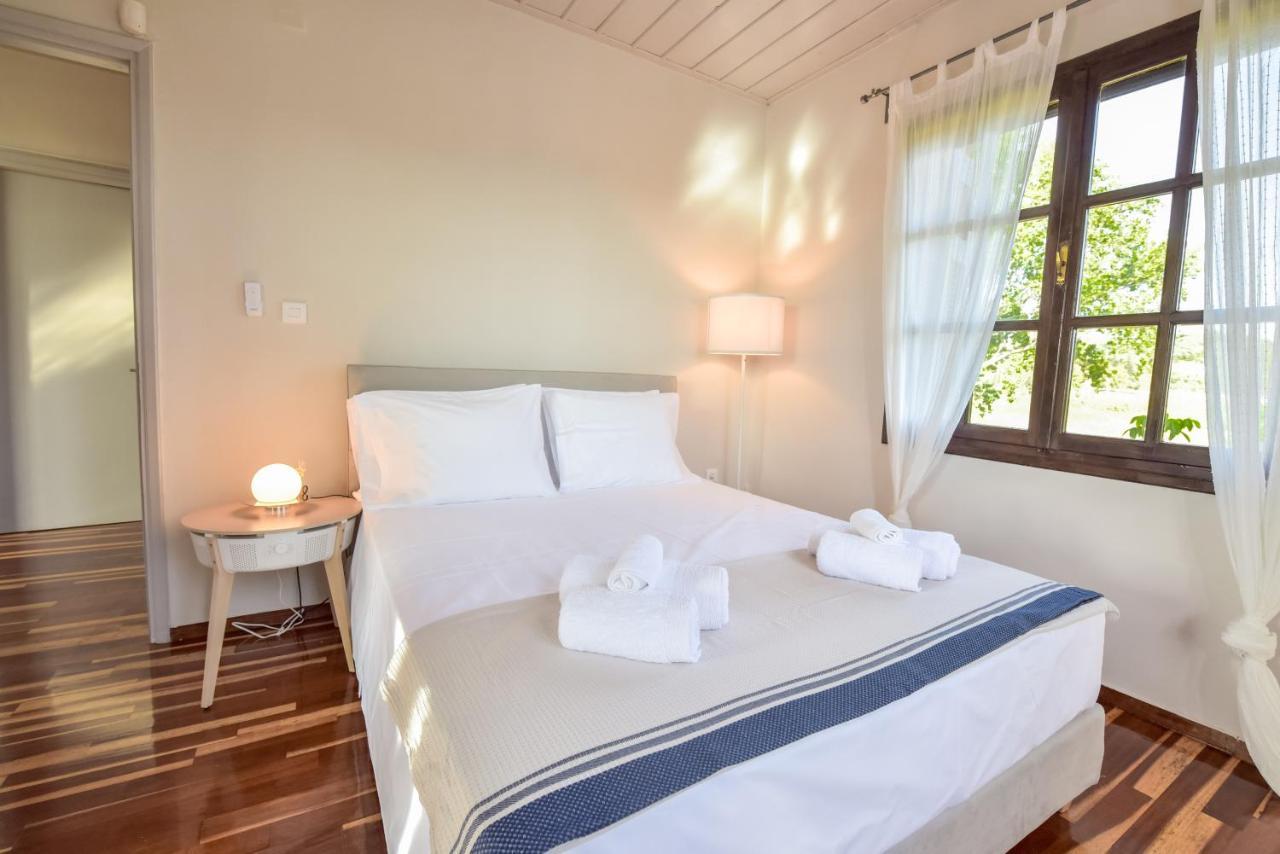 Alexandre Maison Beachfront Gialova Vacation Home Eksteriør billede
